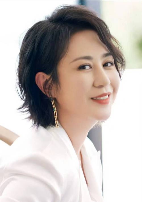 不输《李焕英》，宋小宝的《发财日记》为何无缘院线「马丽票房200亿女主演的电影」 家电玻璃